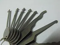 Lock Locksmith Tech Berkeley, IL 708-290-9034 - change-locks-service